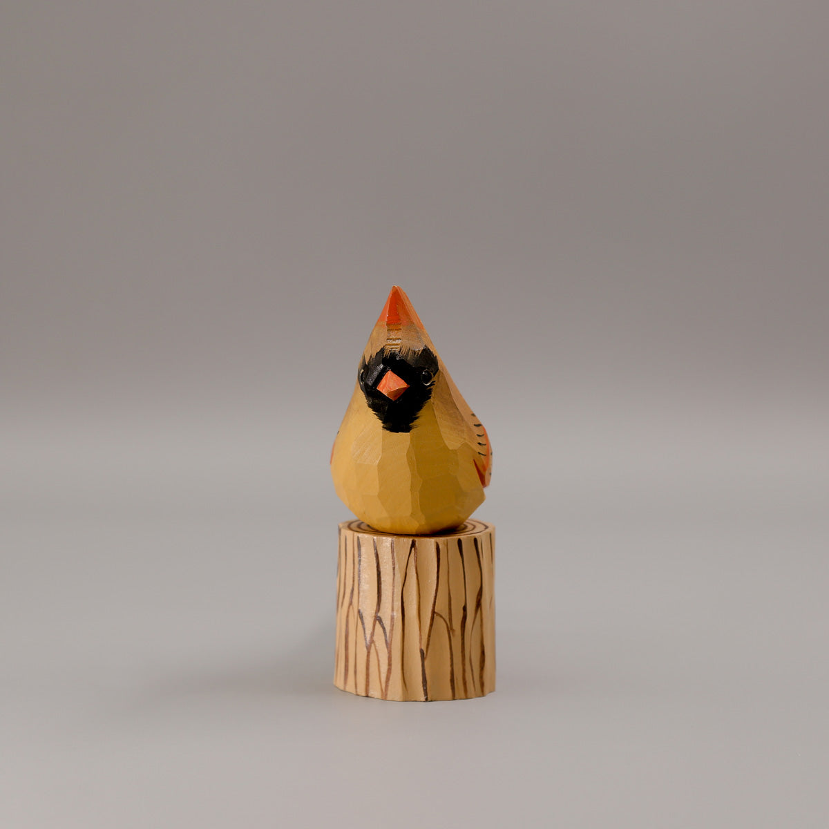 Vrouwelijke Kardinaal + Stand