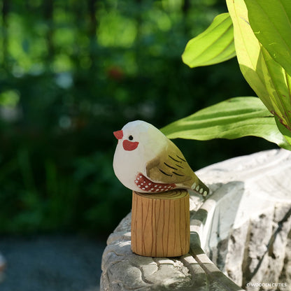 White Zebra Finch + Stand