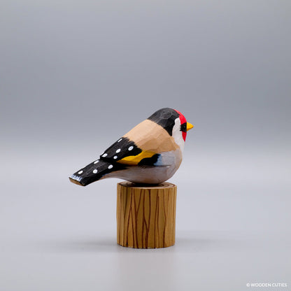 Goldfinch #8 + Stand