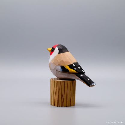 Goldfinch #8 + Stand